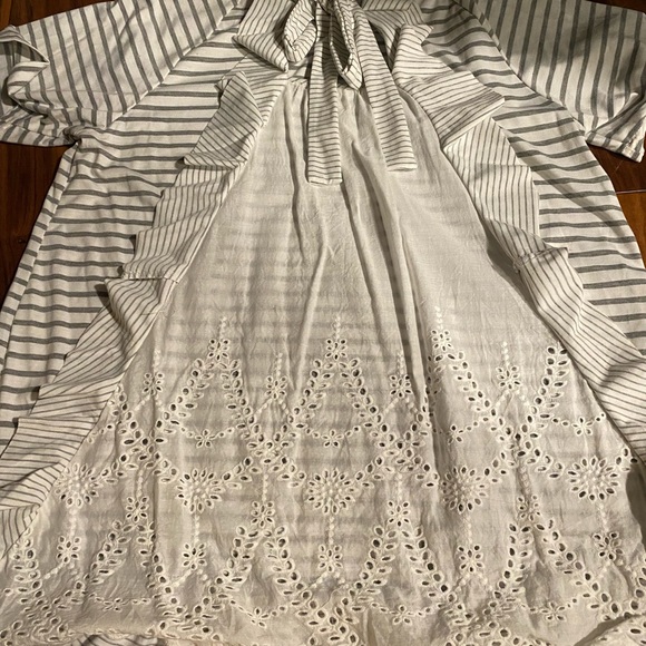 Medium tunic - Picture 2 of 3